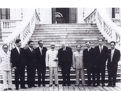 Publication en russe du livre « Quand le premier vietnamien entre dans le Kremlin »  